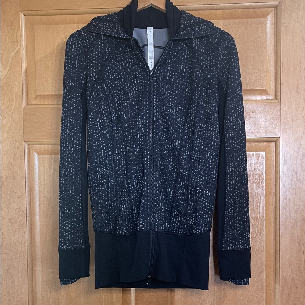 Lululemon Athletica Black and Grey Graphic Hoodie